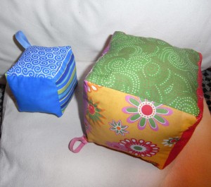 Stoffwürfel aus Patchworkstoffen