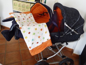Kinderwagen und Babydecke vo Yvonne L.