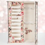 Schmuckschrank im Romantik-Stil