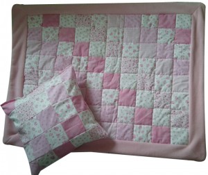 Decke, Kissen und Kleidchen von Ingrid B. 