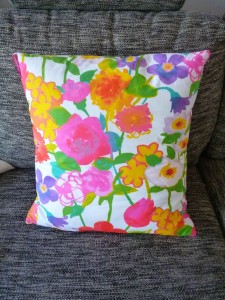 Kissen mit Blumenmuster nähen