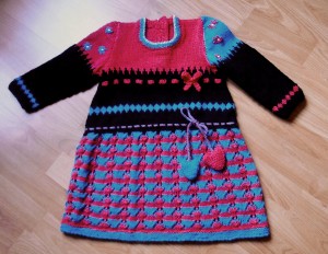 butinette versailles kleid tuerkis pink2