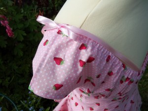Kleid_Erdbeermuster_2