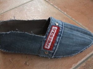 Espadrilles aus Jeans mit Nieten 4