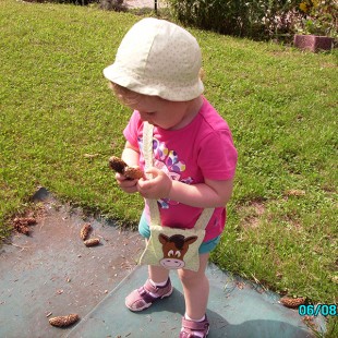 Kinderhut und Tasche