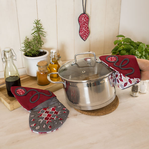 22_0302-Schmetterlingstopflappen-mit-Hand