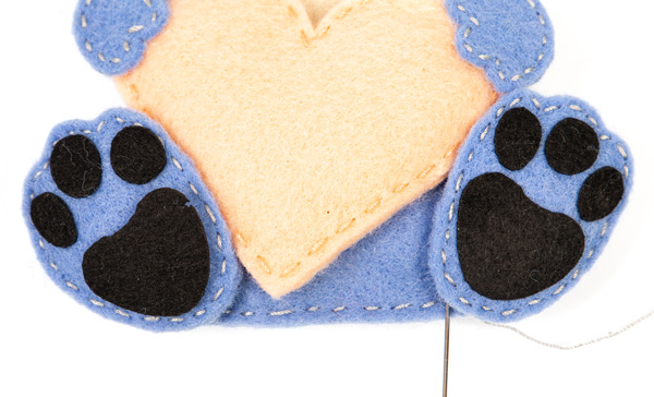 Mobile mit Filzkugeln basteln - Schritt 13