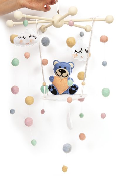 Mobile mit Filzkugeln basteln - Schritt 22