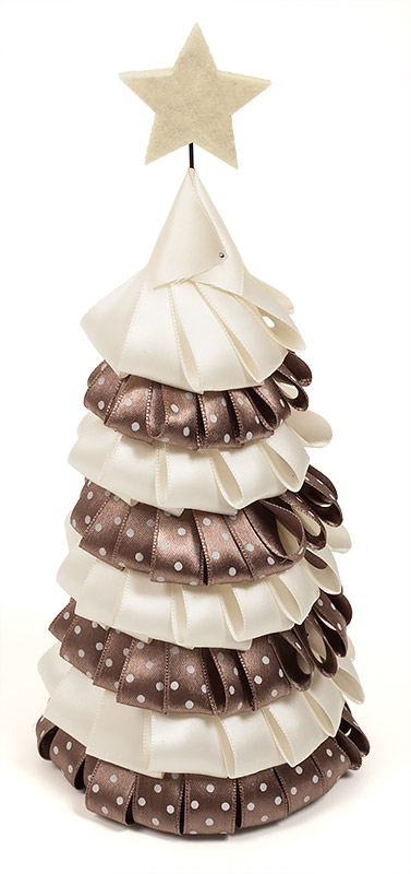 Tannenbaeume-aus-baender_schritt8.2