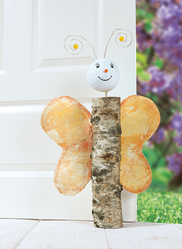 baumstamm-schmetterling