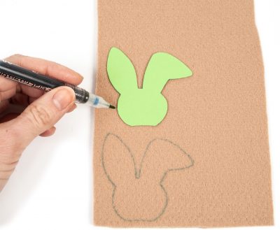 Osterdeko aus Birkenscheiben Osterhasen Schritt 2