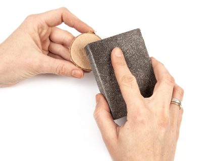 Osterdeko aus Birkenscheiben Osterhasen Schritt 3