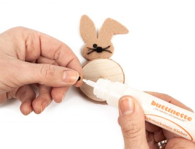 Osterdeko aus Birkenscheiben Osterhasen Schritt 6