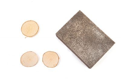 Birkenscheiben-Wichtel basteln - Schritt 2 Birkenscheiben-Wichtel basteln - Schritt 2