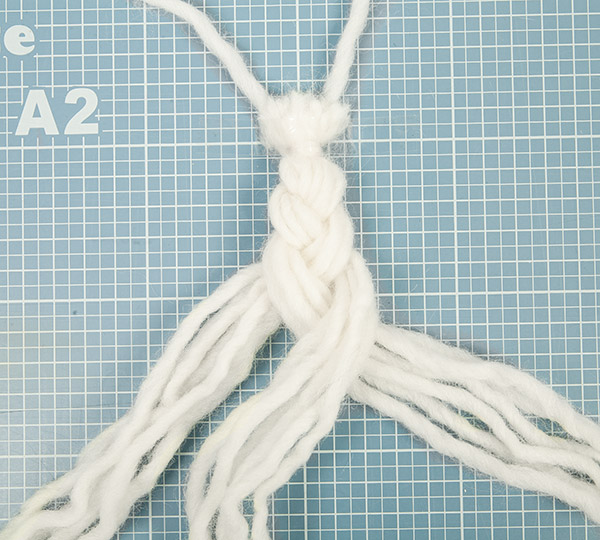 Wichtel aus Birkenscheibe basteln - Schritt 13 Wichtel aus Birkenscheibe basteln - Schritt 13