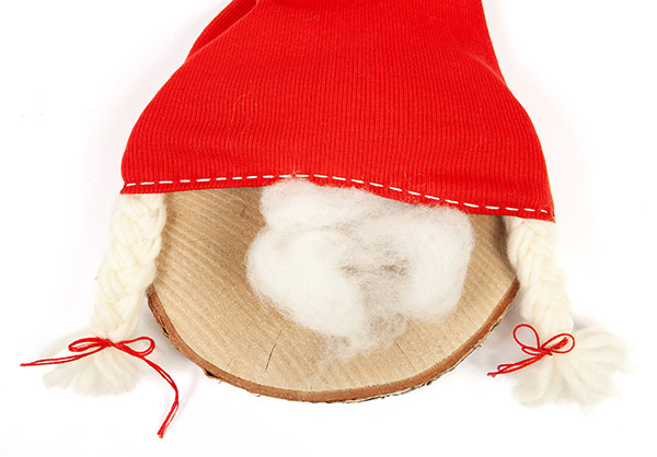 Wichtel aus Birkenscheibe basteln - Schritt 17 Wichtel aus Birkenscheibe basteln - Schritt 17