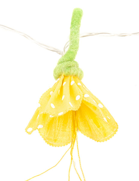 Blüten-Lichterkette basteln - Schritt 10