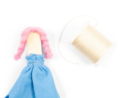 Blumenfeen aus Holzstäbchen basteln - Schritt 4 Blumenfeen aus Holzstäbchen basteln - Schritt 4