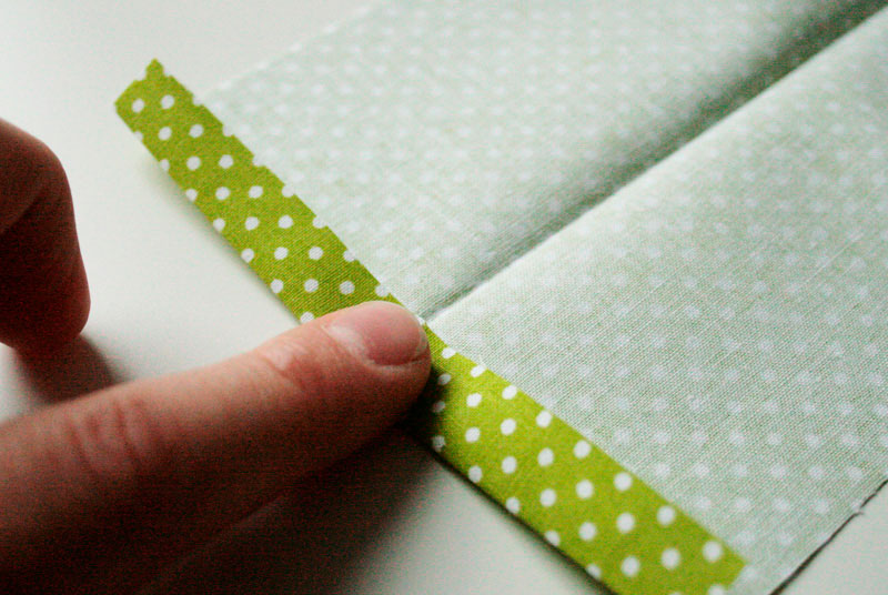 erdbeertasche_gruen_umnaehen