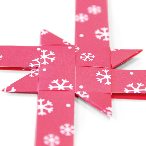 Fröbelsterne basteln - Schritt 10 Fröbelsterne basteln - Schritt 10