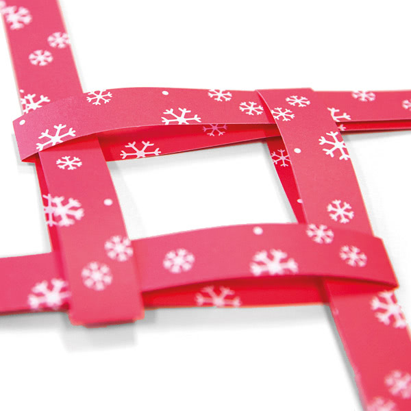 Fröbelsterne basteln - Schritt 2 Fröbelsterne basteln - Schritt 2