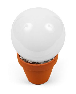 Weihnachtskugeln mit Beleuchtung und Glitzer basteln - Schritt 4