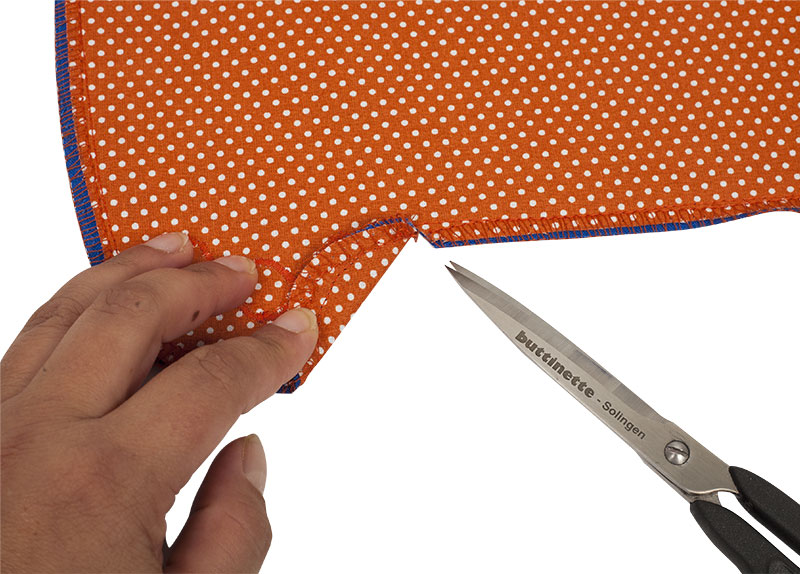 Monster-Tasche nähen - Nahtzugaben zurückschneiden