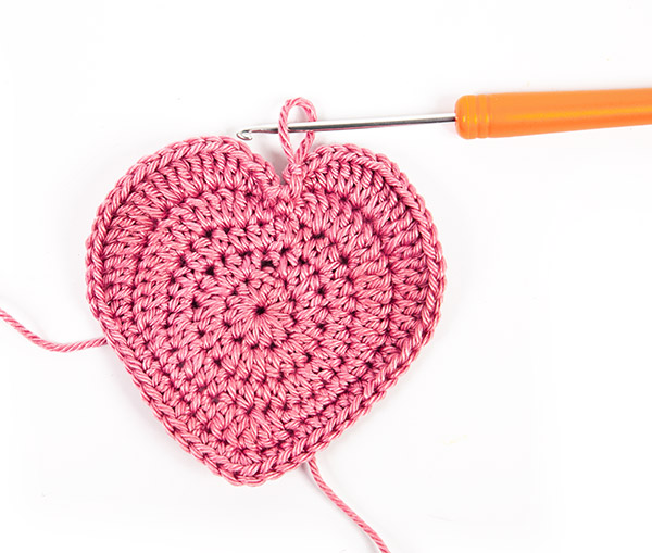 Herzanhänger häkeln - Schritt 1
