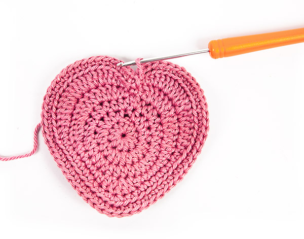 Herzanhänger häkeln - Schritt 2