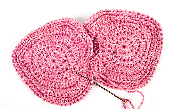 Herzanhänger häkeln - Schritt 3