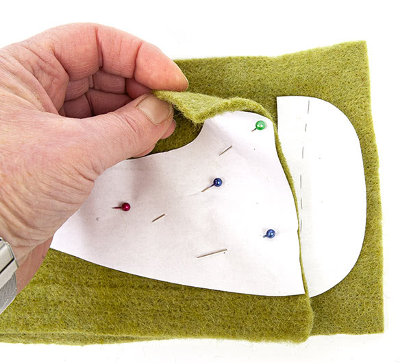 Holzwichtel basteln - Schritt 2 Holzwichtel basteln - Schritt 2