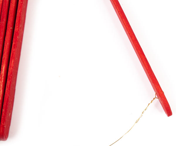 Weihnachtsdeko aus Holzstäbchen basteln - Schritt 9 Weihnachtsdeko aus Holzstäbchen basteln - Schritt 9