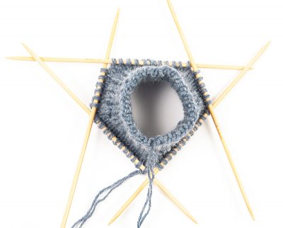 Hüttenschuhe stricken - Schritt 1