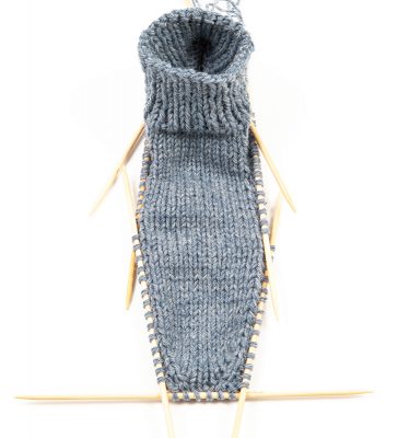 Hüttenschuhe stricken - Schritt 3