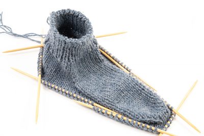 Hüttenschuhe stricken - Schritt 4