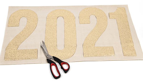 Jahreszahl-Girlande nähen - Schritt 2