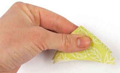 Kakteen Artischockentechnik - Stoffquadrat zu Dreieck gefaltet