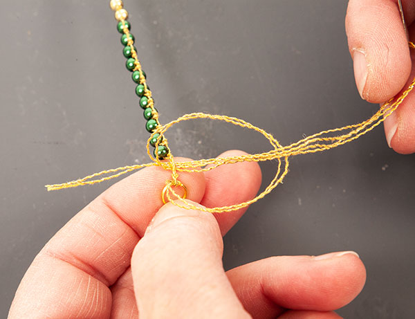 Kette und Armband knüpfen - Schritt 16