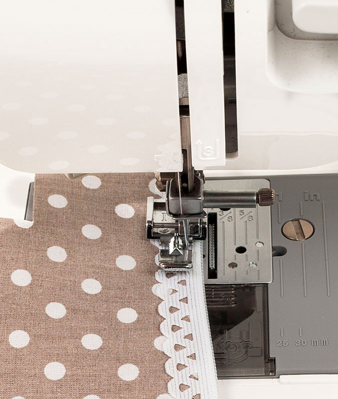 kosmetiktaeschchen-spitzenreissverschluss_schritt6_detail