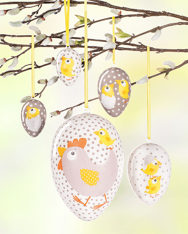 kunststoffeier-huehnermotiv