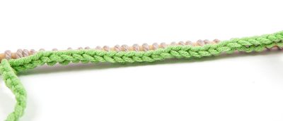 Loopschal mit Zopfmuster stricken - Schritt 5