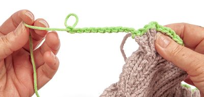 Loopschal mit Zopfmuster stricken - Schritt 18