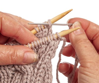 Loopschal mit Zopfmuster stricken - Schritt 29