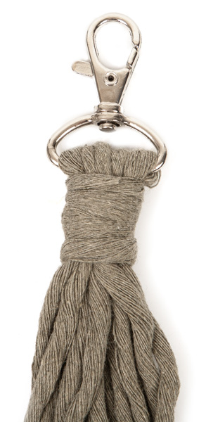 Makramee-Schlüsselanhänger knüpfen - Schritt 20 Makramee-Schlüsselanhänger knüpfen - Schritt 20