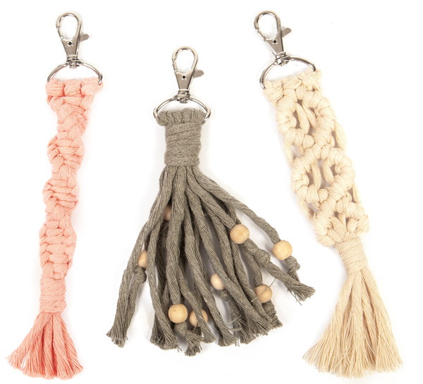 Makramee-Schlüsselanhänger knüpfen - Schritt 24 Makramee-Schlüsselanhänger knüpfen - Schritt 24