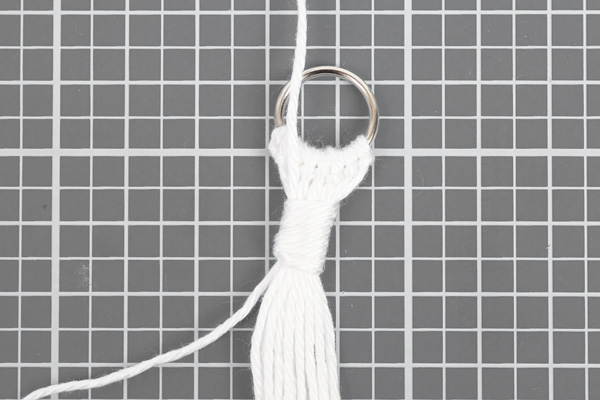 Osterdeko mit Makramee - Schritt 5 Osterdeko mit Makramee - Schritt 5