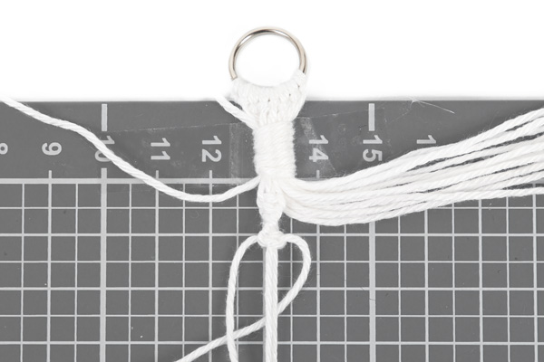 Osterdeko mit Makramee - Schritt 10 Osterdeko mit Makramee - Schritt 10