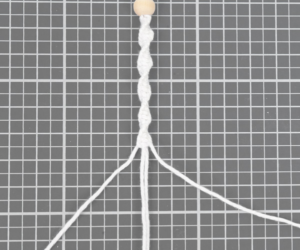 Osterdeko mit Makramee - Schritt 13 Osterdeko mit Makramee - Schritt 13