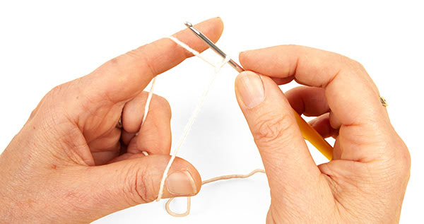 Makramee-Feder basteln - Schritt 04