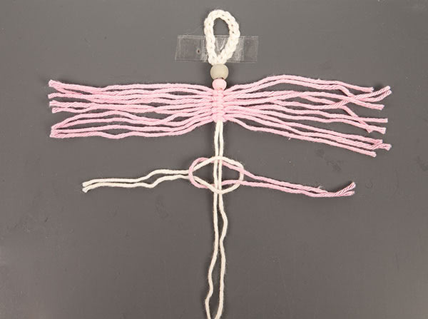 Makramee-Feder basteln - Schritt 16